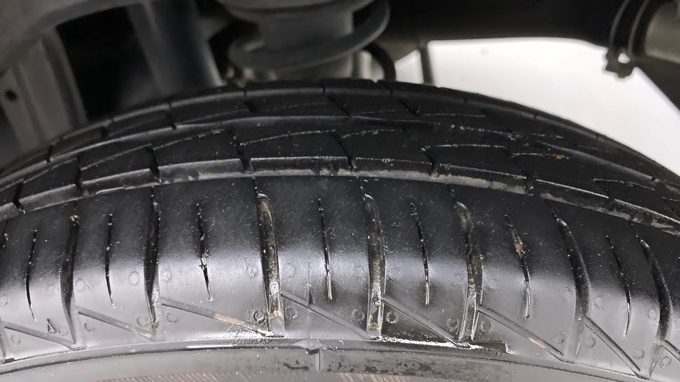 2021 Maruti Alto VXI, Petrol, Manual, 7,658 km, Left Rear Tyre Tread