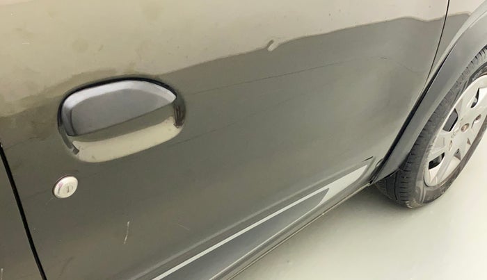 2021 Renault Kwid RXT 1.0 (O), Petrol, Manual, 34,609 km, Driver-side door - Slightly dented