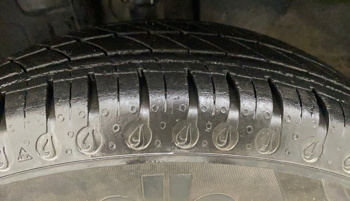 2021 Renault Kwid RXT 1.0 (O), Petrol, Manual, 34,609 km, Left Front Tyre Tread
