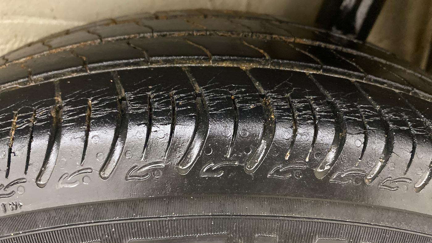 2020 Maruti S PRESSO VXI AMT, Petrol, Automatic, 25,442 km, Left Rear Tyre Tread