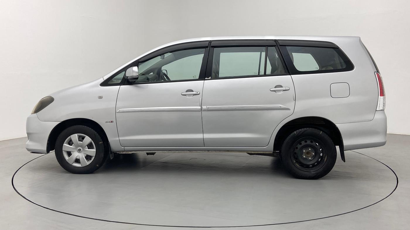 2010 Toyota Innova 2.5 G4 7 STR, Diesel, Manual, 2,25,840 km, Left Side
