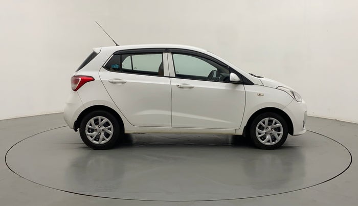 2017 Hyundai Grand i10 MAGNA 1.2 KAPPA VTVT, Petrol, Manual, 91,796 km, Right Side