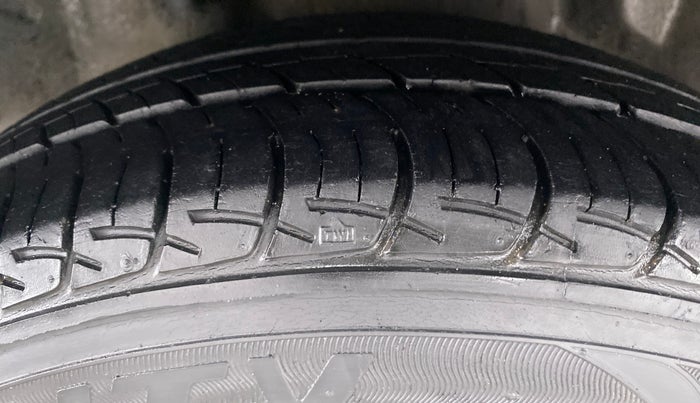 2015 Honda Amaze 1.2 SMT I VTEC, Petrol, Manual, 20,952 km, Right Rear Tyre Tread