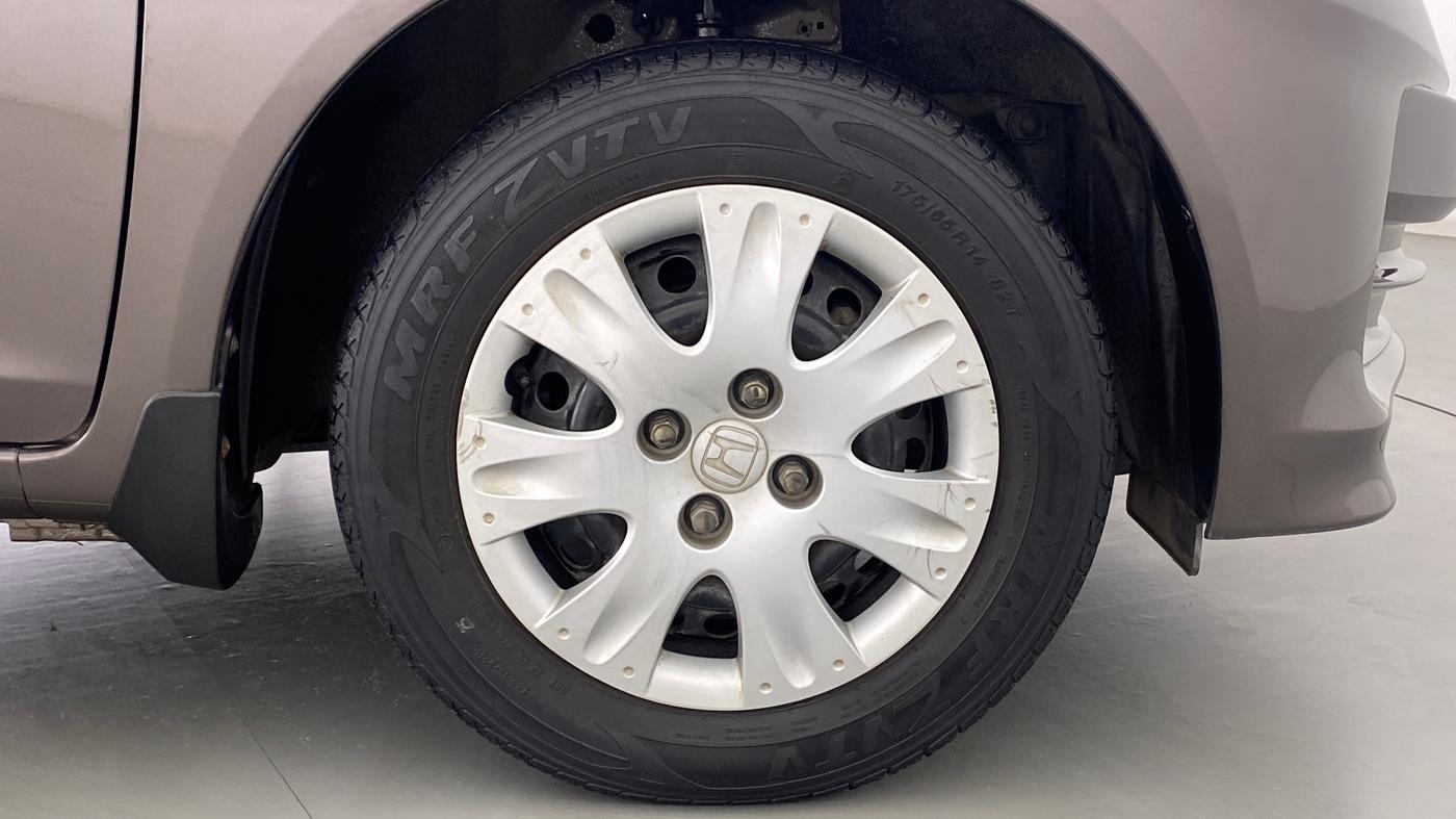 2015 Honda Amaze 1.2 SMT I VTEC, Petrol, Manual, 20,952 km, Right Front Wheel