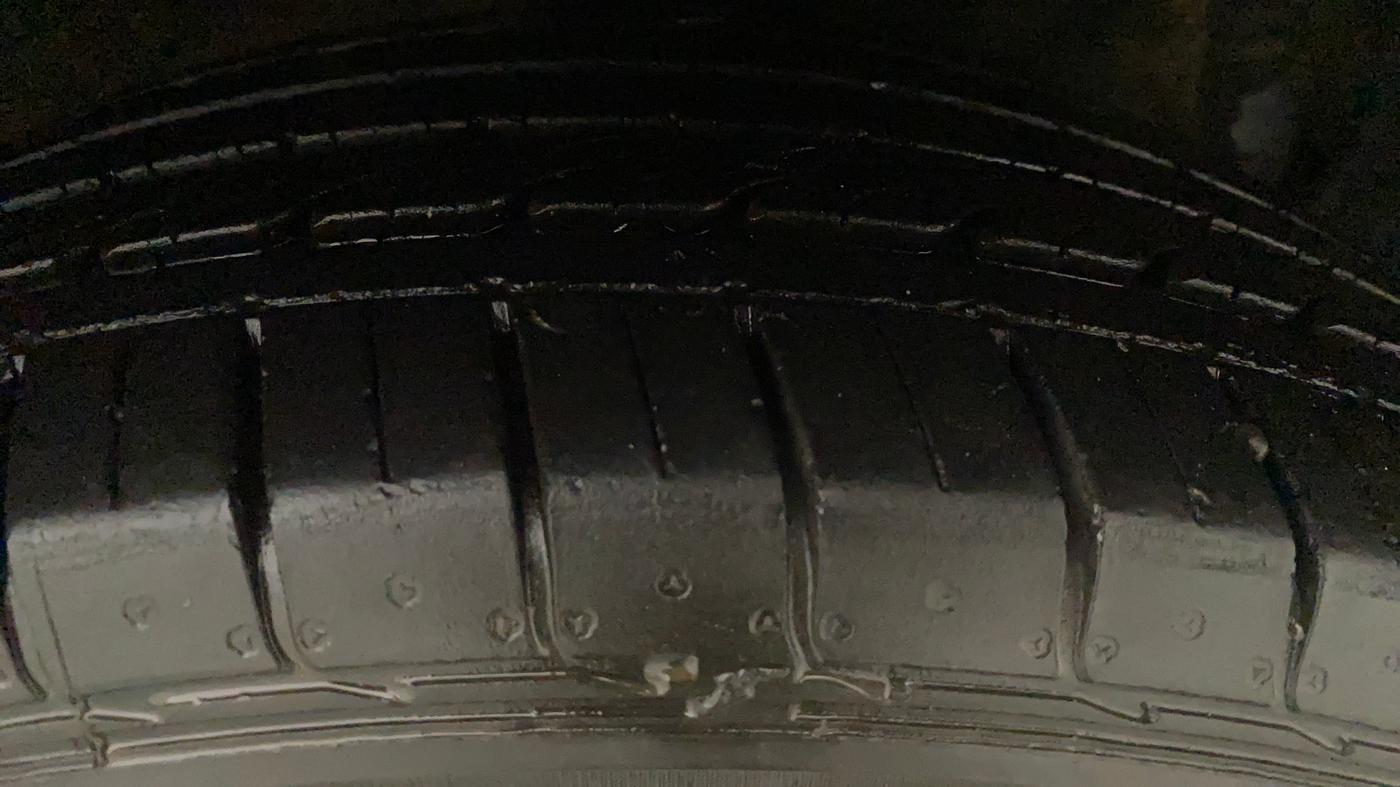 2019 MG HECTOR SHARP 1.5 DCT PETROL, Petrol, Automatic, 26,195 km, Right Rear Tyre Tread