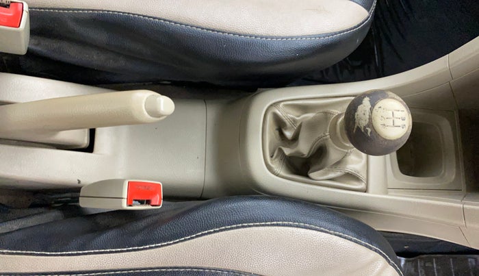 2015 Maruti Swift Dzire LXI, Petrol, Manual, 98,134 km, Gear Lever