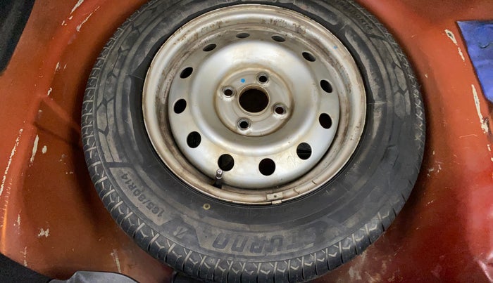 2015 Maruti Swift Dzire LXI, Petrol, Manual, 98,134 km, Spare Tyre