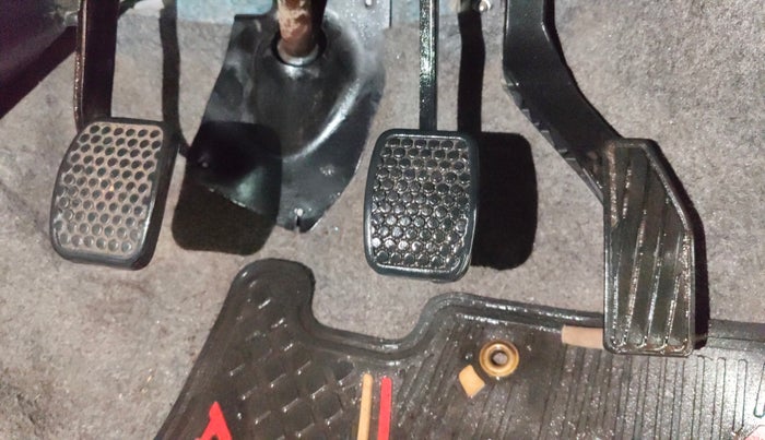 2018 Maruti Alto 800 LXI, Petrol, Manual, 39,309 km, Pedals