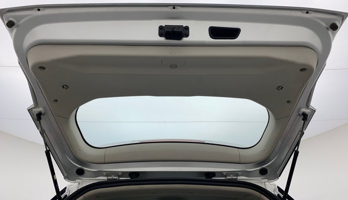 2019 Mahindra XUV300 1.5 W6 MT, Diesel, Manual, 14,456 km, Boot Door Open
