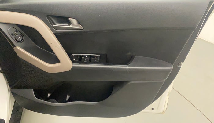 2015 Hyundai Creta S 1.6 PETROL, Petrol, Manual, 76,721 km, Driver Side Door Panels Control
