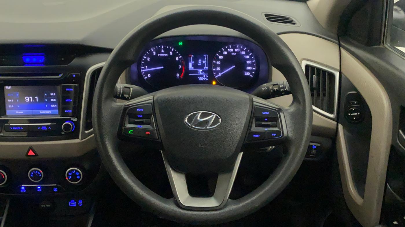 2015 Hyundai Creta S 1.6 PETROL, Petrol, Manual, 76,721 km, Steering Wheel Close Up