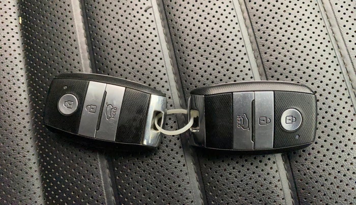 2020 KIA SELTOS GTX PLUS 1.4 PETROL, Petrol, Manual, 93,096 km, Key Close Up