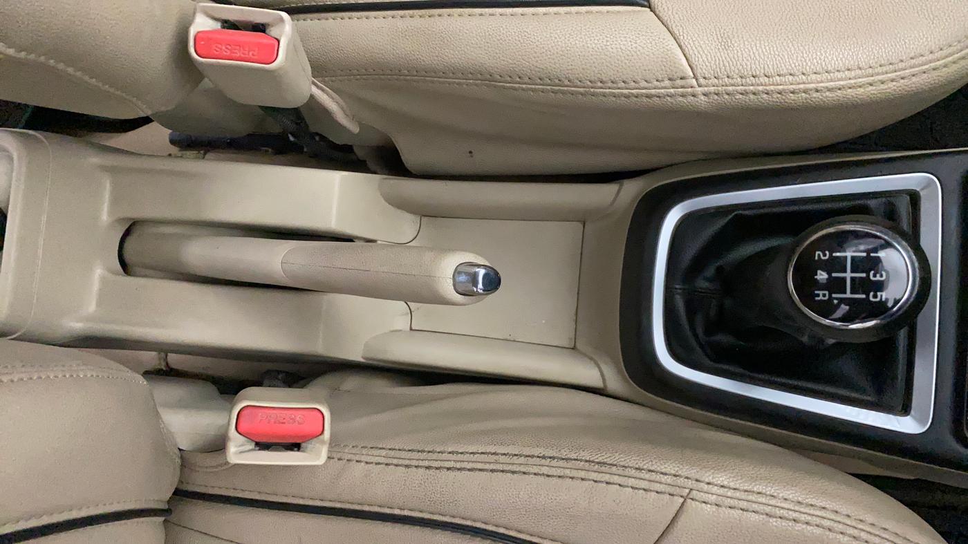 2021 Maruti Dzire VXI, Petrol, Manual, 50,718 km, Gear Lever