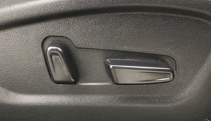 2022 Hyundai Creta SX (O) 1.5 DIESEL, Diesel, Manual, 62,585 km, Driver Side Adjustment Panel