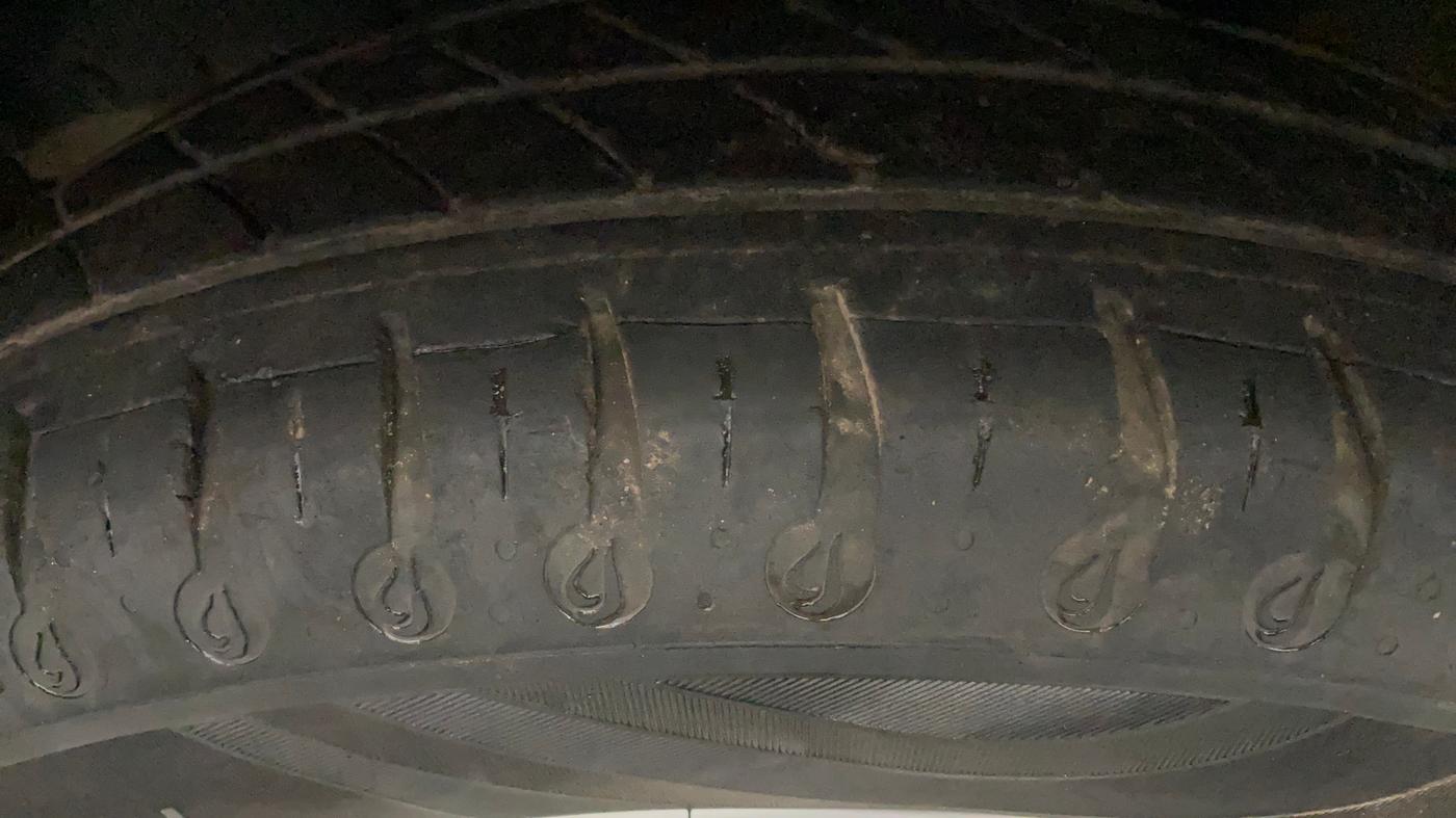 2020 Renault Kwid RXT 1.0 (O), Petrol, Manual, 24,855 km, Left Front Tyre Tread