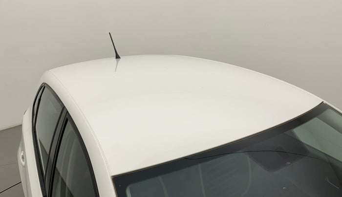 2017 Volkswagen Polo COMFORTLINE 1.2L, Petrol, Manual, 84,640 km, Roof