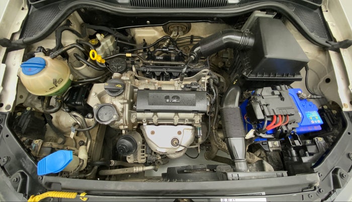 2017 Volkswagen Polo COMFORTLINE 1.2L, Petrol, Manual, 84,640 km, Open Bonet