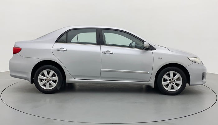2011 Toyota Corolla Altis 1.8 G, Petrol, Manual, 68,389 km, Right Side