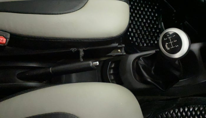 2014 Maruti Wagon R 1.0 VXI, CNG, Manual, 49,009 km, Gear Lever