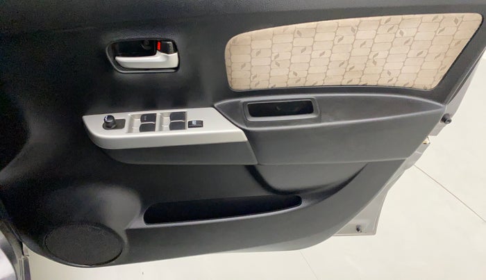 2014 Maruti Wagon R 1.0 VXI, CNG, Manual, 49,009 km, Driver Side Door Panels Control