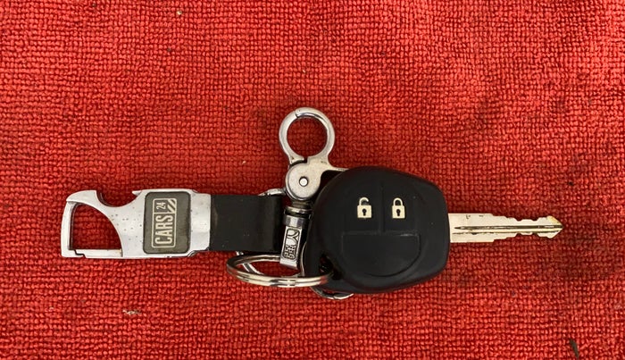 2014 Maruti Wagon R 1.0 VXI, CNG, Manual, 49,009 km, Key Close Up