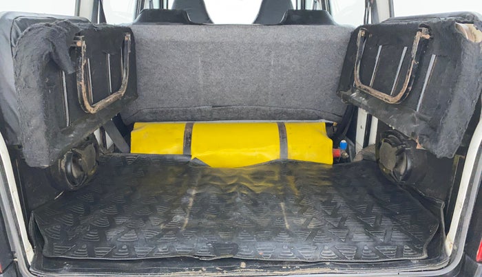 2019 Maruti Eeco 5 STR WITH A/C+HTR, CNG, Manual, 80,034 km, Boot Inside