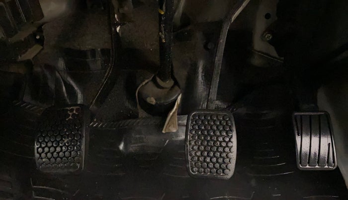 2019 Maruti Eeco 5 STR WITH A/C+HTR, CNG, Manual, 80,034 km, Pedals