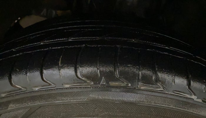 2022 Tata Tiago XT CNG, CNG, Manual, 71,047 km, Left Front Tyre Tread