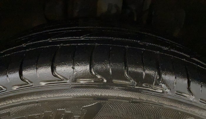 2022 Tata Tiago XT CNG, CNG, Manual, 71,047 km, Right Front Tyre Tread