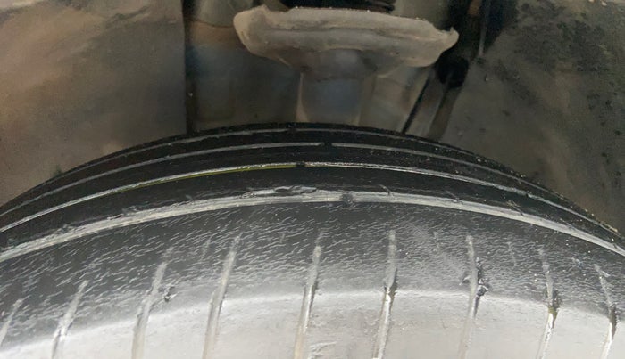 2022 Volkswagen TAIGUN HIGHLINE 1.0 TSI MT, Petrol, Manual, 67,559 km, Left Front Tyre Tread