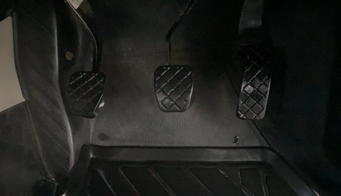 2022 Volkswagen TAIGUN HIGHLINE 1.0 TSI MT, Petrol, Manual, 67,559 km, Pedals