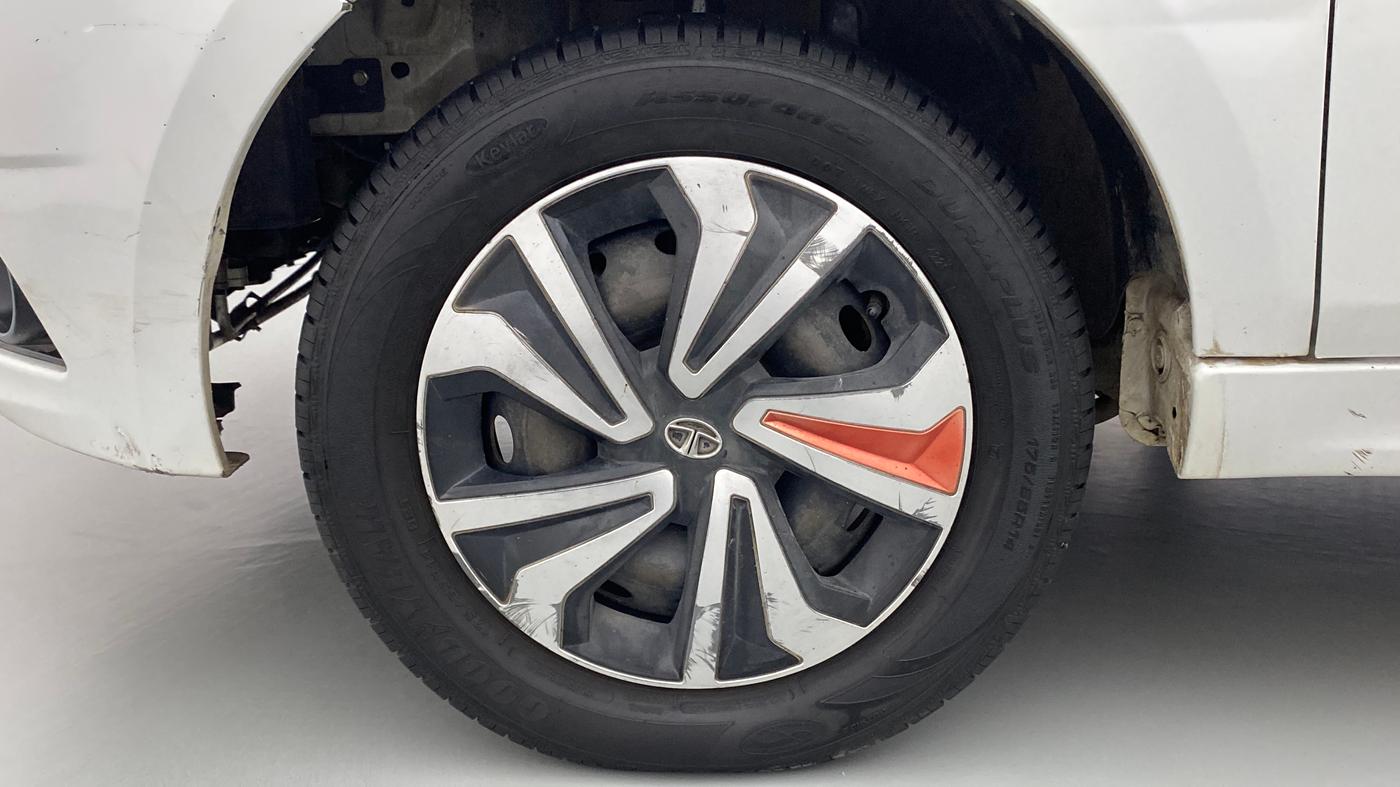 2017 Tata Tiago WIZZ EDITION PETROL, Petrol, Manual, 61,157 km, Left Front Wheel