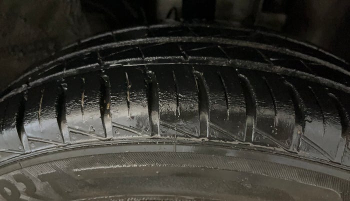 2023 Renault Kwid CLIMBER MT 1.0, Petrol, Manual, 24,502 km, Right Front Tyre Tread