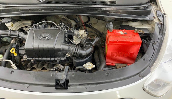 2015 Hyundai i10 SPORTZ 1.2, Petrol, Manual, 62,962 km, Engine View - Left