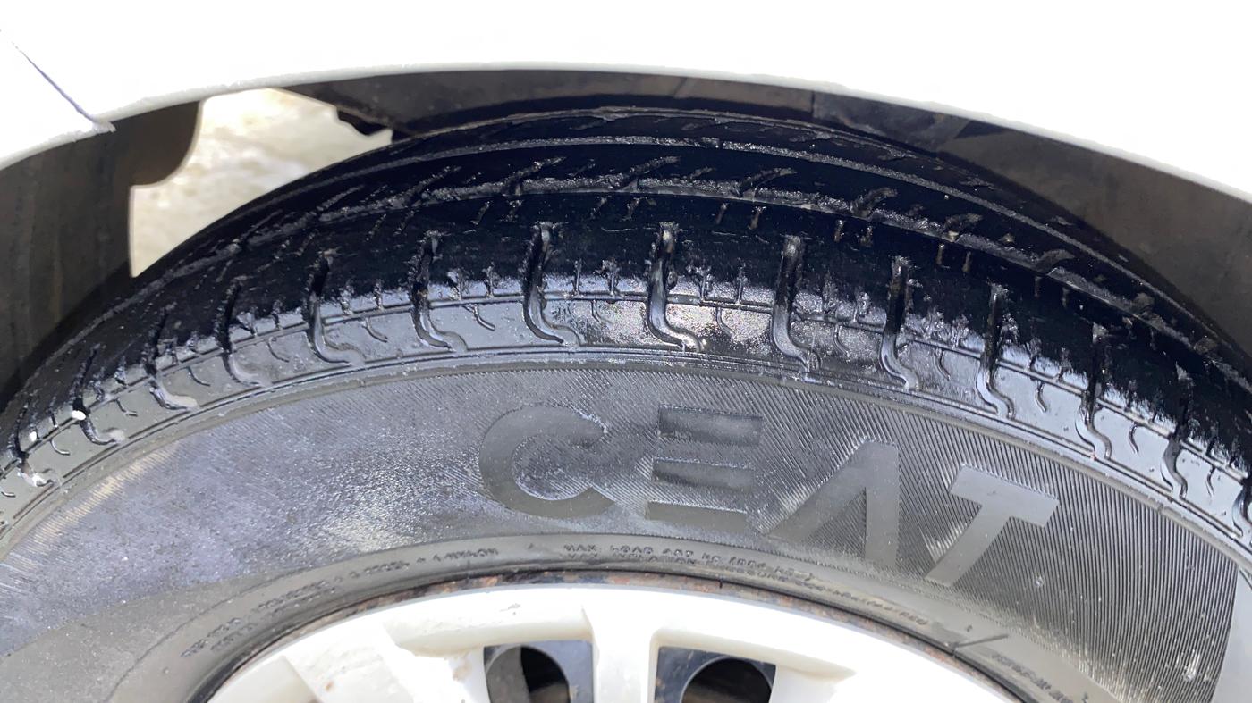 2015 Hyundai i10 SPORTZ 1.2, Petrol, Manual, 62,918 km, Left Front Tyre Tread
