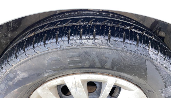 2015 Hyundai i10 SPORTZ 1.2, Petrol, Manual, 62,962 km, Right Front Tyre Tread