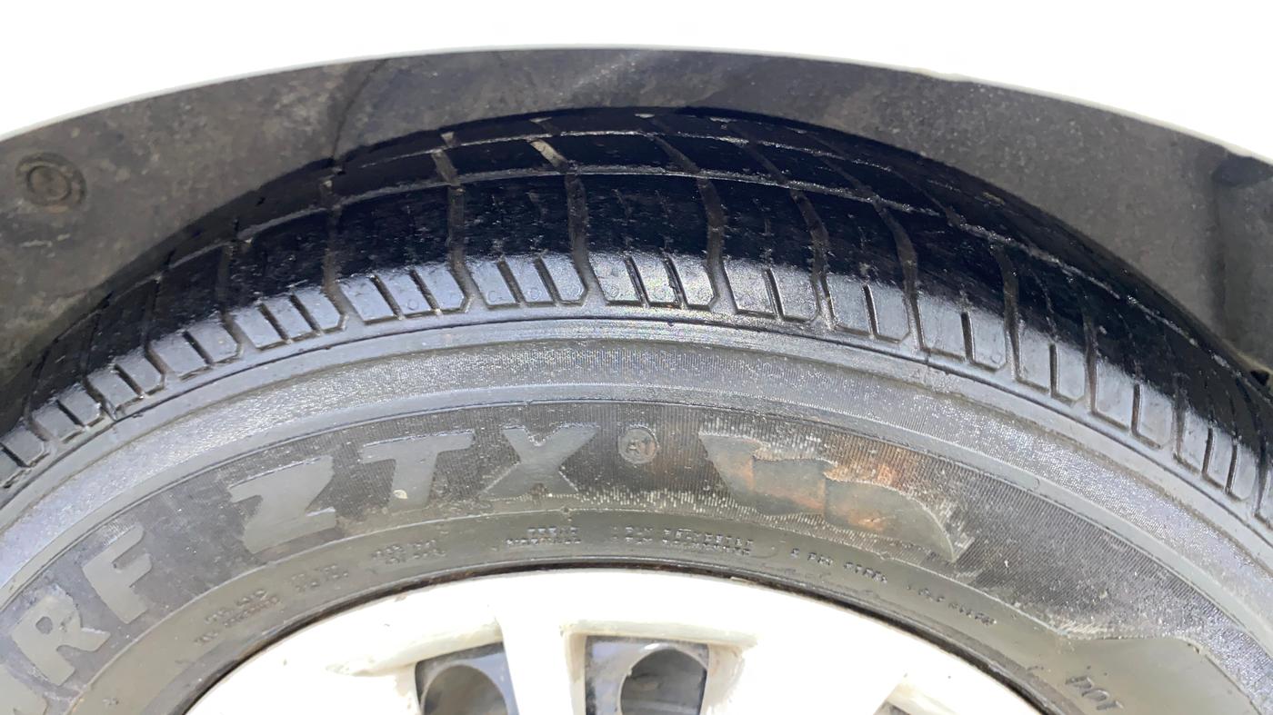 2015 Hyundai i10 SPORTZ 1.2, Petrol, Manual, 62,918 km, Left Rear Tyre Tread