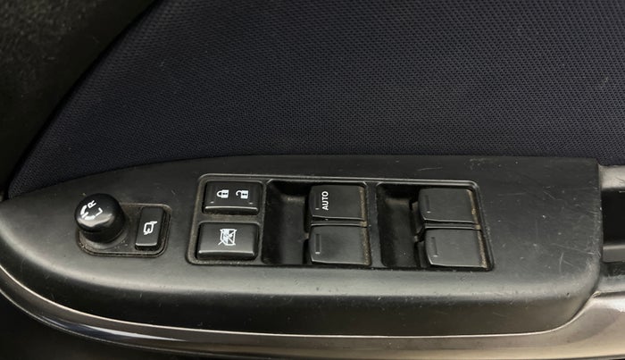 2019 Maruti Baleno DELTA PETROL 1.2, Petrol, Manual, 76,896 km, Driver Side Door Panels Control