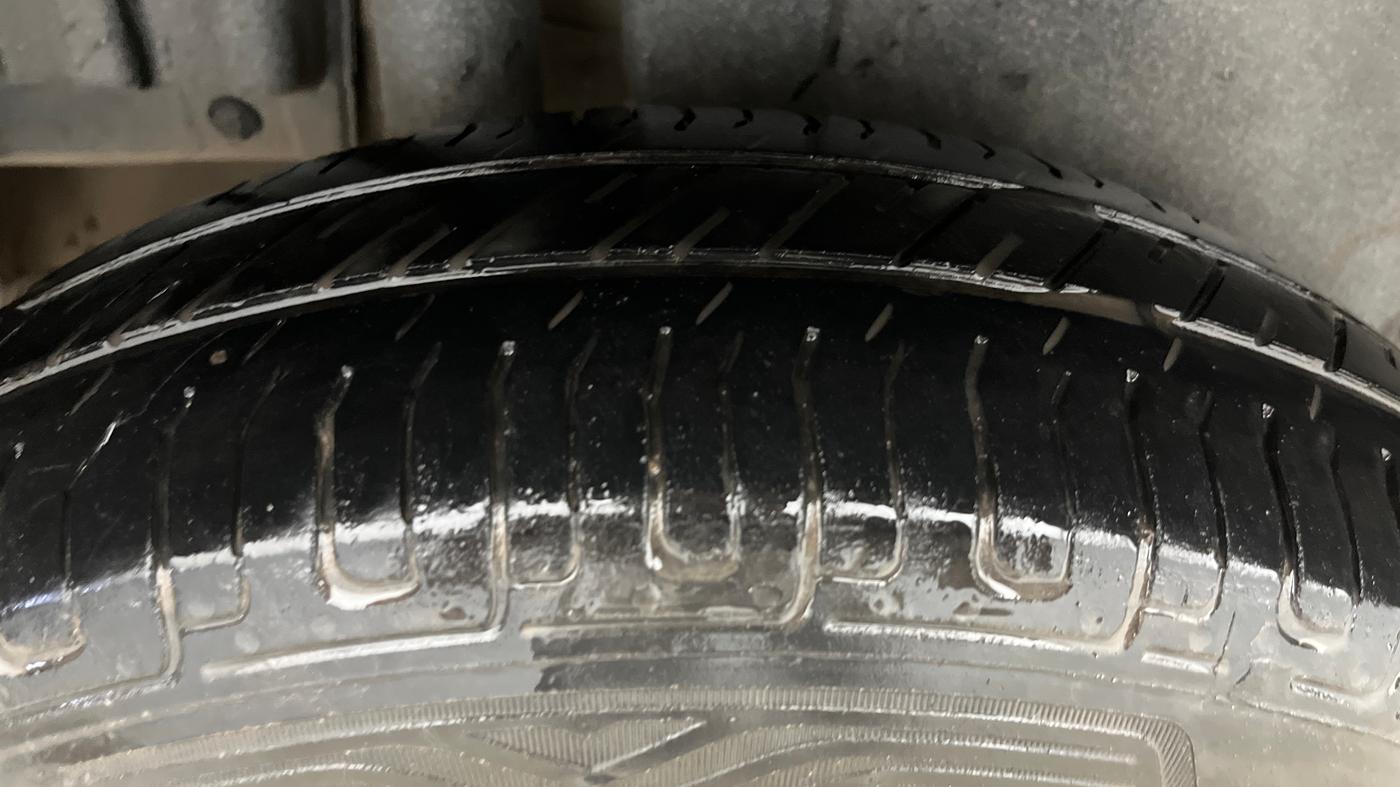 2014 Maruti Swift VDI, Diesel, Manual, 1,11,698 km, Right Rear Tyre Tread