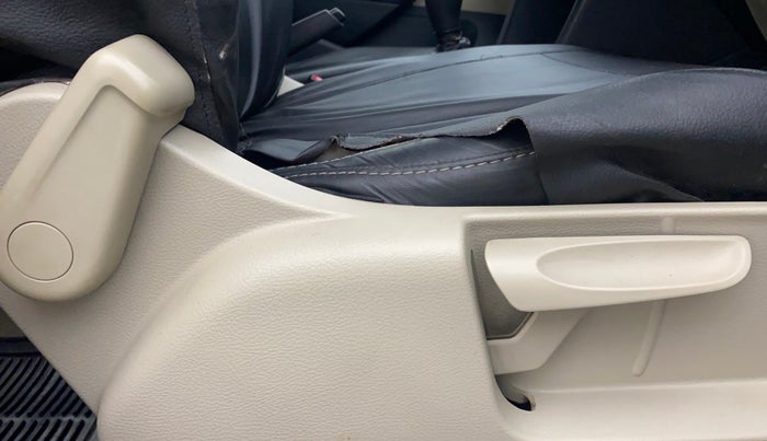 2013 Volkswagen Polo COMFORTLINE 1.2L PETROL, Petrol, Manual, 1,01,413 km, Driver Side Adjustment Panel