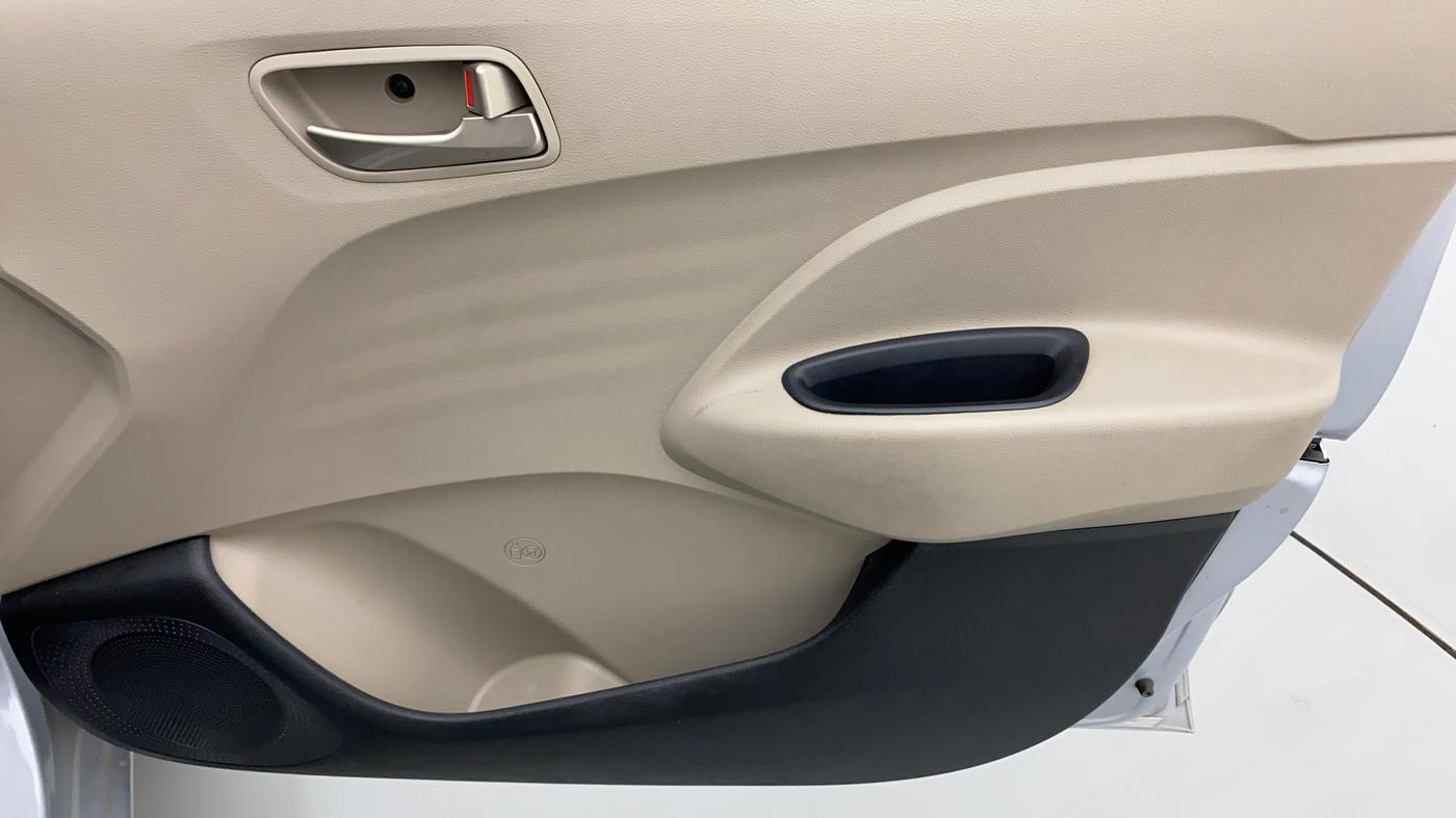 2019 Hyundai NEW SANTRO SPORTZ AMT, CNG, Automatic, 66,791 km, Driver Side Door Panels Control