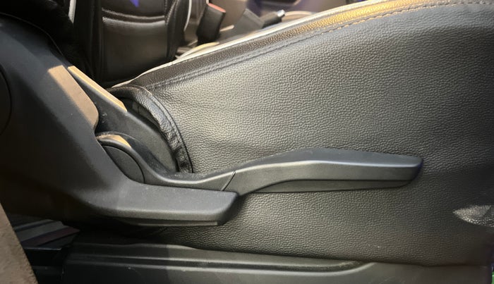 2022 Maruti Celerio ZXI PLUS, Petrol, Manual, 19,067 km, Driver Side Adjustment Panel