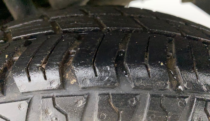2017 Maruti Alto 800 LXI, Petrol, Manual, 25,308 km, Left Rear Tyre Tread