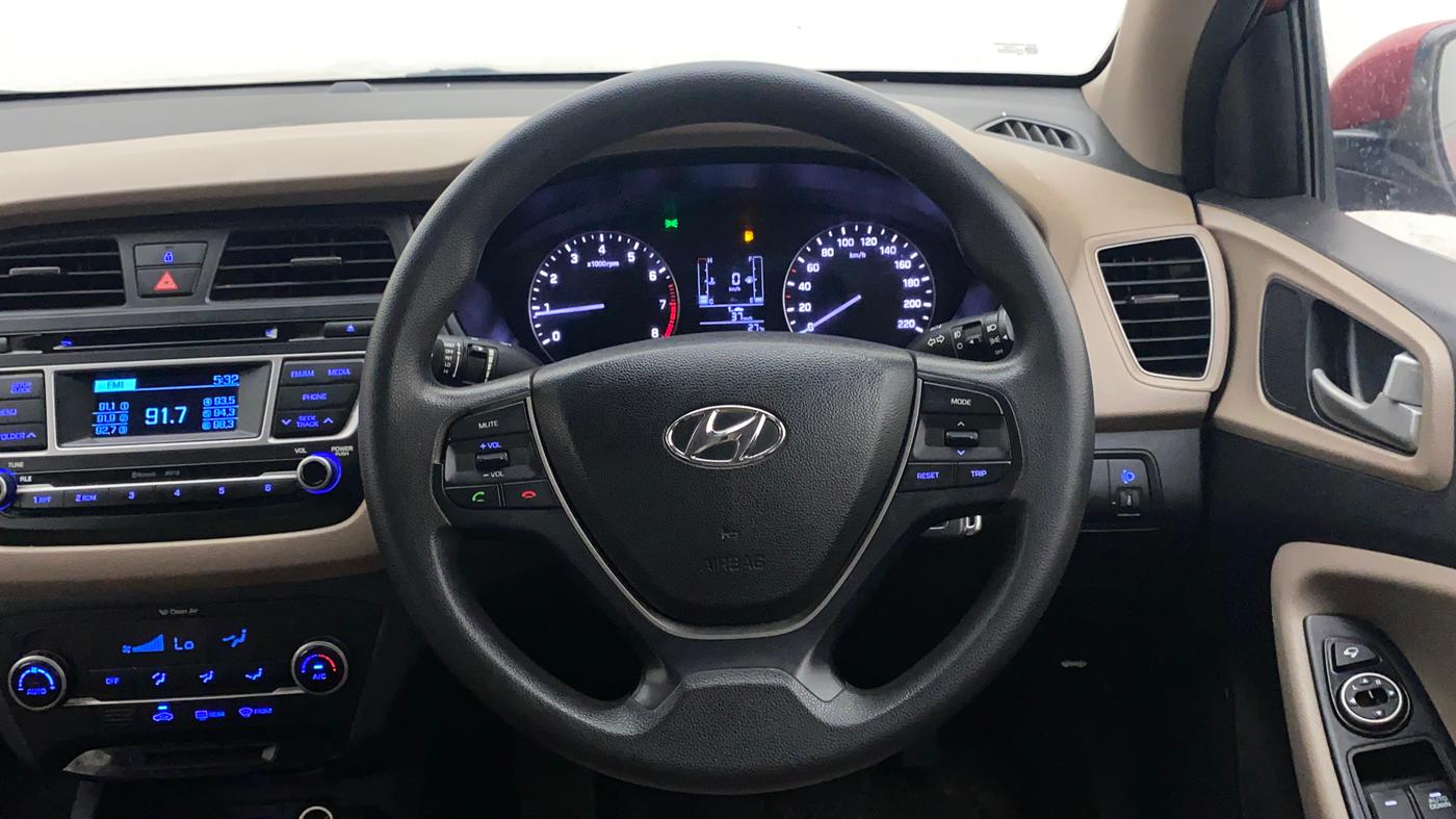 2015 Hyundai Elite i20 SPORTZ 1.2, Petrol, Manual, 71,832 km, Steering Wheel Close Up
