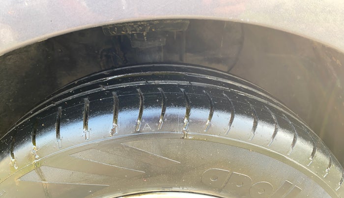 2015 Hyundai Elite i20 MAGNA 1.2, Petrol, Manual, 67,309 km, Right Front Tyre Tread