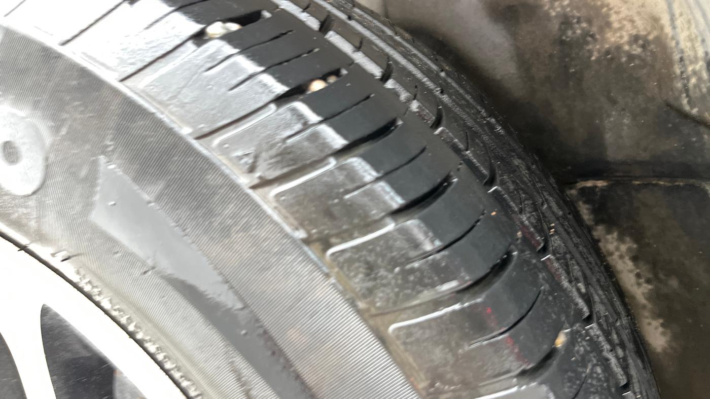 2021 Tata Harrier XZA PLUS 2.0L DUAL TONE, Diesel, Automatic, 53,205 km, Right Rear Tyre Tread