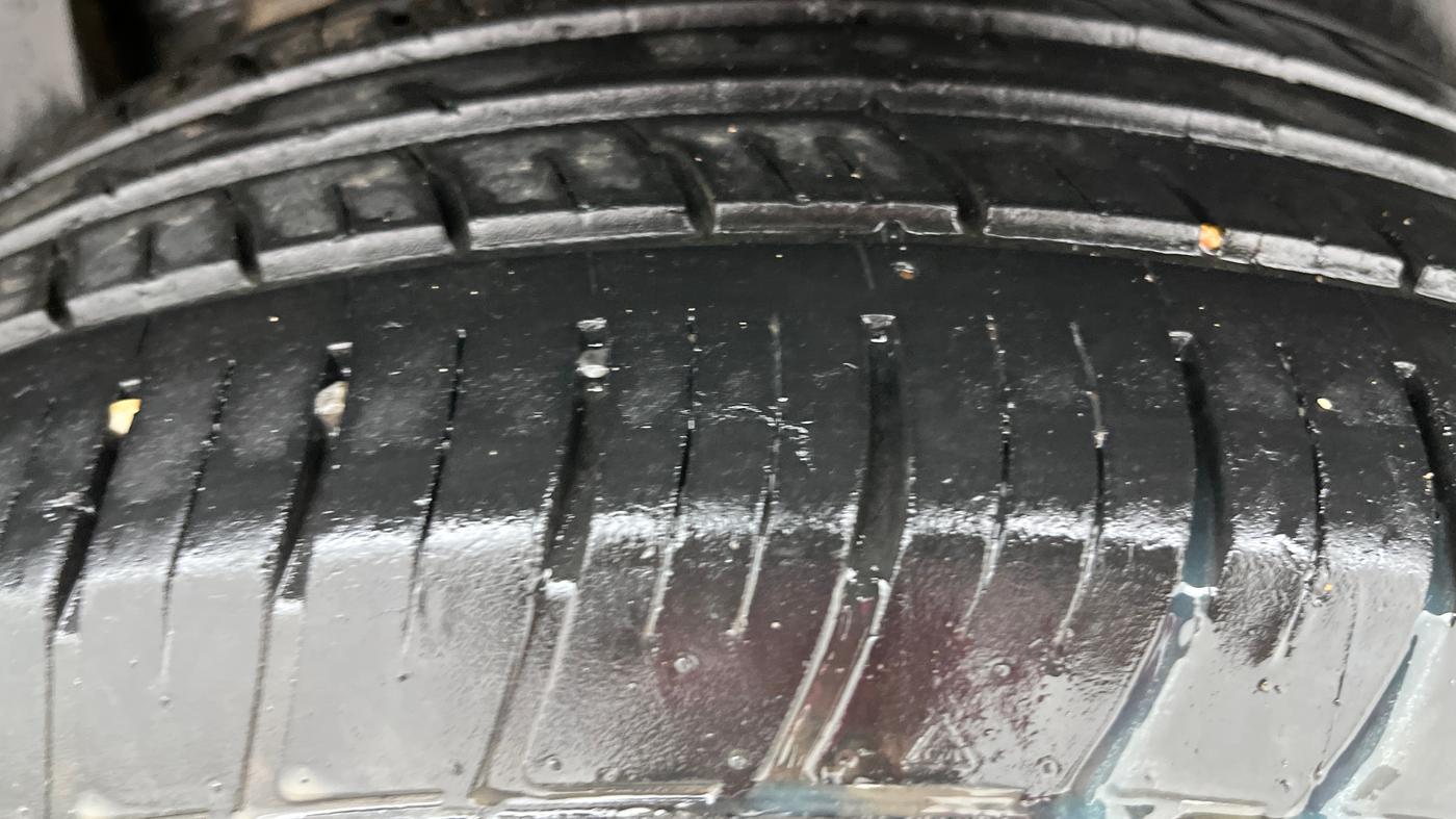 2021 Tata Harrier XZA PLUS 2.0L DUAL TONE, Diesel, Automatic, 53,205 km, Left Rear Tyre Tread