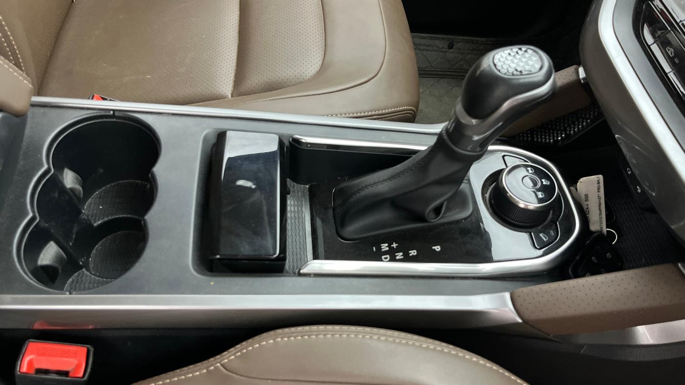 2021 Tata Harrier XZA PLUS 2.0L DUAL TONE, Diesel, Automatic, 53,205 km, Gear Lever