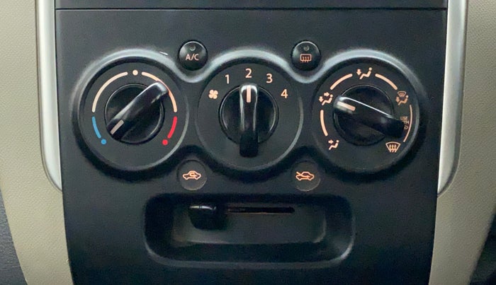 2014 Maruti Wagon R 1.0 VXI, Petrol, Manual, 94,963 km, AC Unit - Directional switch has minor damage