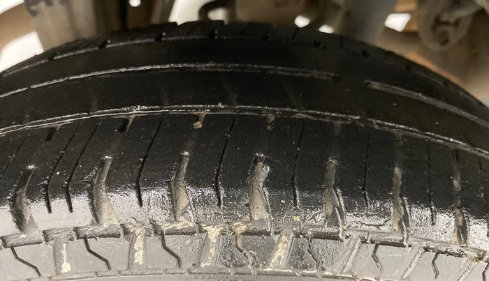 2014 Maruti Alto 800 LXI, Petrol, Manual, 42,535 km, Right Rear Tyre Tread